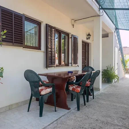 Apartament Vinka *